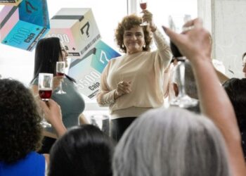 Marta Alva Palomi, colaboradora de Viva Box, inaugura oficina personal en León y fortalece el emprendimiento digital local