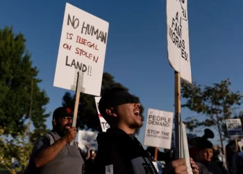 Crece resistencia social en Estados Unidos contra redadas y políticas antimigrantes