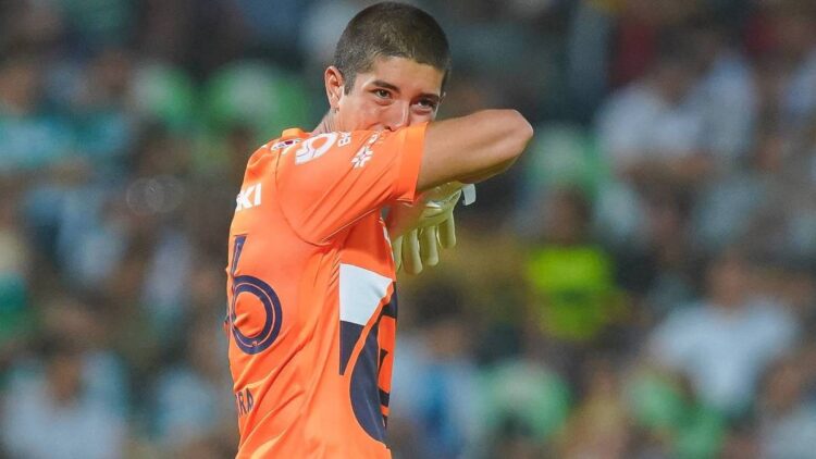 Acevedo muestra solidaridad con Parra luego de derrota de Pumas