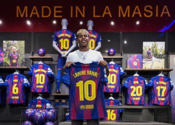 Lamine Yamal y la historia en su espalda: jugadores que vistieron el 10 en Barcelona