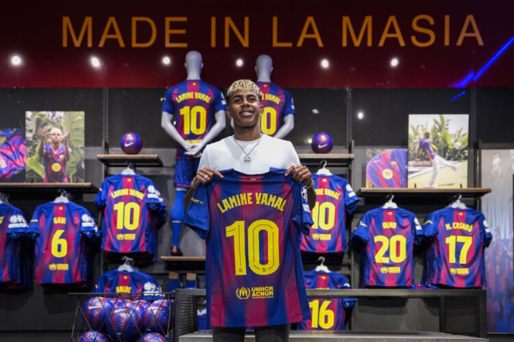 Lamine Yamal y la historia en su espalda: jugadores que vistieron el 10 en Barcelona