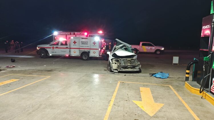 Dos muertos y seis heridos al chocar auto con trailer en la ruta Victoria-Tampico