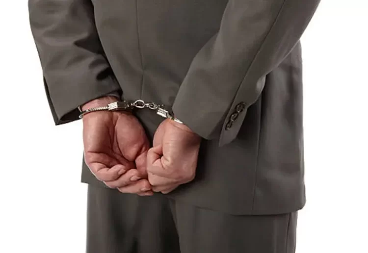 Detienen a sacerdote colombiano acusado de abusar de menor en CDMX