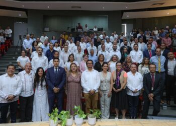 Inaugura SEDENER Foro “Yacimientos de Baja Permeabilidad y Porosidad”