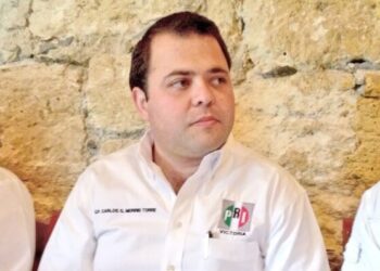 Renuncia ex dirigente municipal del PRI, Carlos Morris Torre a ese partido