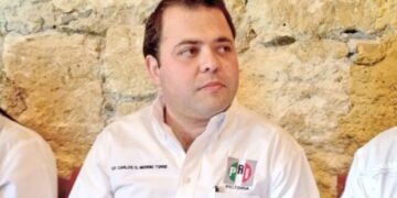 Renuncia ex dirigente municipal del PRI, Carlos Morris Torre a ese partido
