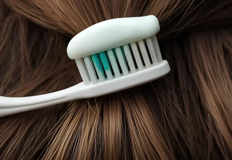 Pasta dental de cabello; el descubrimiento para el cuidado dental