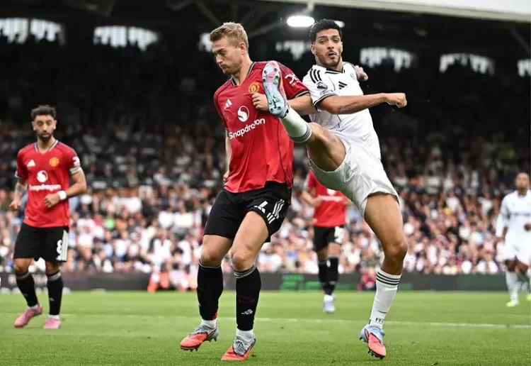 Raúl Jiménez y Fulham le roban el triunfo a Manchester United