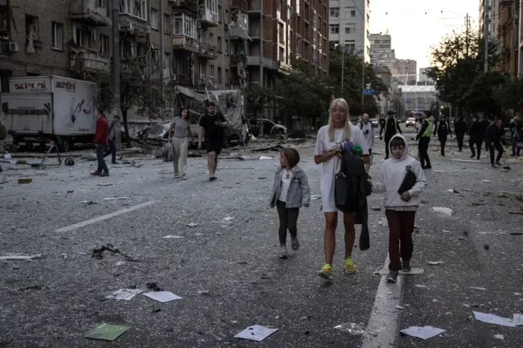 Ataque masivo en Kiev: 18 muertos y 45 heridos tras bombardeo ruso