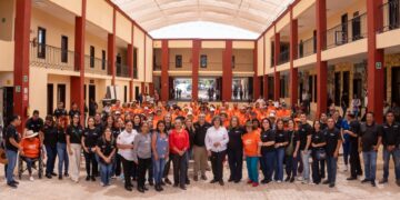 Festeja la UAT a los abuelitos con un paseo al pueblo mágico de Tula