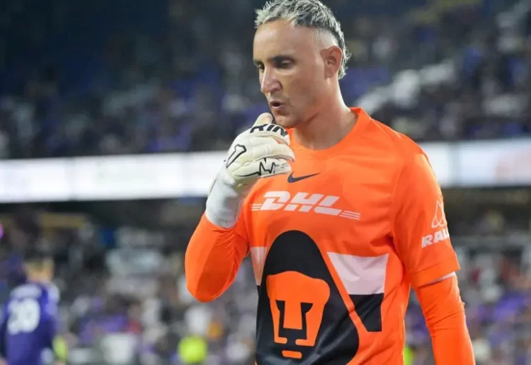 Autogol y expulsión Keylor Navas vive en duelo Pumas-Atlanta-United