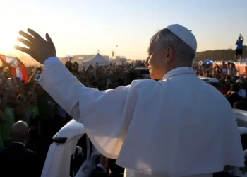 Miles de jóvenes de 146 países acuden al encuentro con el Papa León en Roma, Italia
