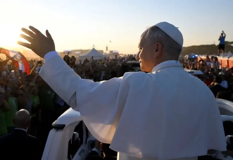 Miles de jóvenes de 146 países acuden al encuentro con el Papa León en Roma, Italia