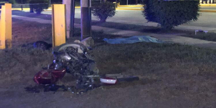 Automovilista embiste y mata a motociclista en libramiento Naciones Unidas de Victoria