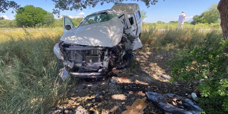 Otro choque en la Rumbo Nuevo; chofer salva la vida ¡de milagro!