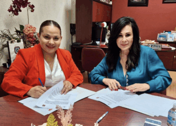 Firman Convenio el SUTSPET y la Universidad Vizcaya en Cd. Victoria