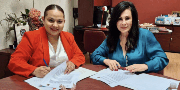 Firman Convenio el SUTSPET y la Universidad Vizcaya en Cd. Victoria