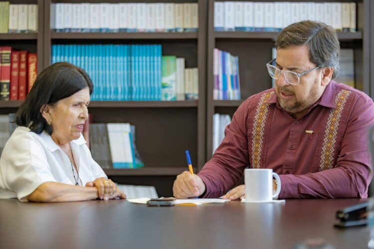 Escucha titular de Educación a estructura educativa con Audiencia con tu Secretario