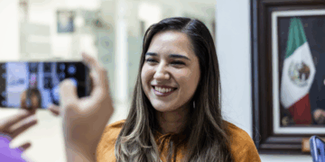 Coquetea Katalyna Méndez con posible candidatura de Morena por alcaldía de Victoria