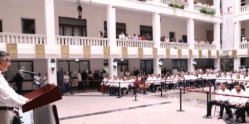 Pide Américo Villarreal a servidores públicos redoblar esfuerzos por el desarrollo de Tamaulipas