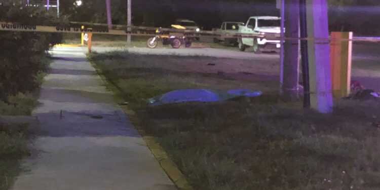 Automovilista embiste y mata a motociclista en libramiento Naciones Unidas de Victoria