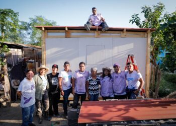 Continúan DIF, INJUVE y TECHO construyendo vivienda progresiva para población vulnerable