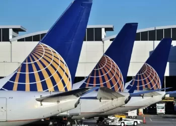 United Airlines suspende todos sus despegues en EU por falla técnica