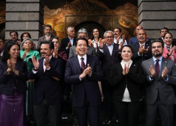 Nueva Escuela Mexicana prevé expediente escolar digital sobre salud del alumno