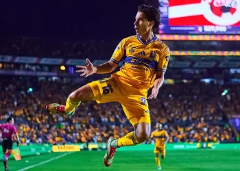 Tigres de la UANL aplastan 7-0 a Puebla en regreso a la Liga MX