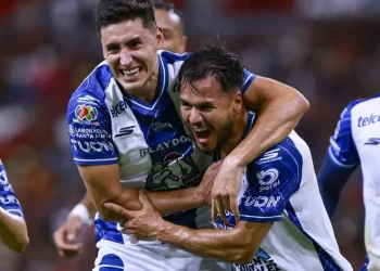 Pachuca golea 3-0 al Atlas y se mantiene líder con paso perfecto