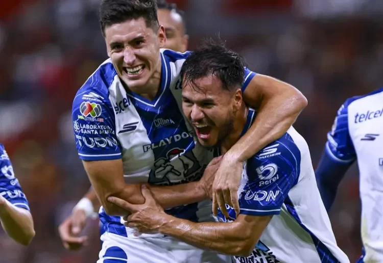 Pachuca golea 3-0 al Atlas y se mantiene líder con paso perfecto
