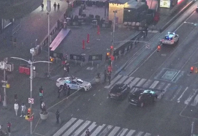 Tiroteo en Times Square de Nueva York deja tres heridos; policía detiene al sospechoso