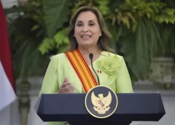 Promulgan en Perú ley que da amnistía a militares acusados de violar derechos humanos