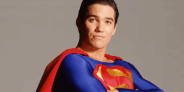 Dean Cain se une a ICE en apoyo a la política migratoria de Trump