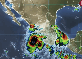 Tormenta ‘Ivo’ amenaza con lluvias y alto oleaje en el Pacífico mexicano