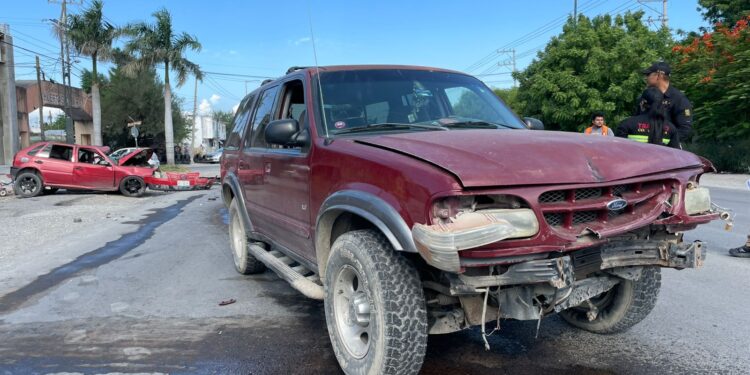 Seis heridos en fuerte choque en Av. de La Unidad de Cd. Victoria