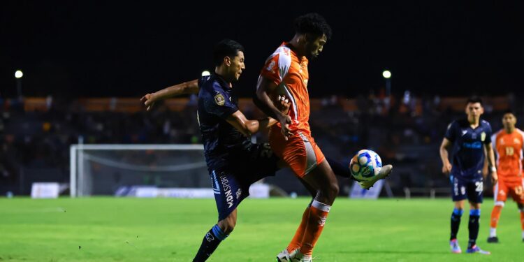 Pierde el Correcaminos ante Leones Negros en la Liga de Expansión