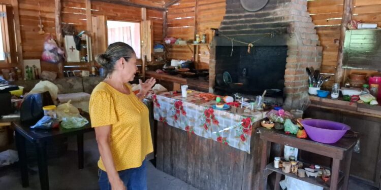 Saquean fonda, ¡se llevan hasta la olla de los frijoles!