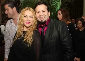 Oficial: Alicia Villarreal divorciada de Cruz Martínez