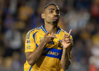 Real Oviedo busca a Joaquim Pereira, defensa de Tigres, para reforzar su plantel