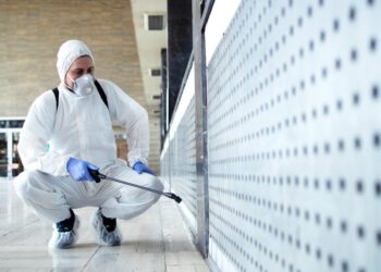 La limpieza industrial eficiente empieza con elegir bien: qué tener en cuenta al buscar maquinaria especializada