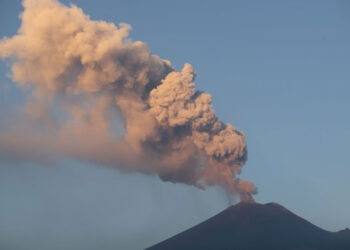 Monitoreo del Popocatépetl: 60 exhalaciones y alerta amarilla en fase 2