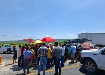 Bloquean carretera Tampico–Mante; reclaman solución a la crisis de agua