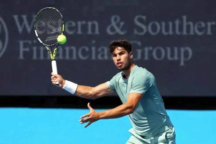 Carlos Alcaraz avanza a Octavos en el Masters 1000 de Cincinnati 