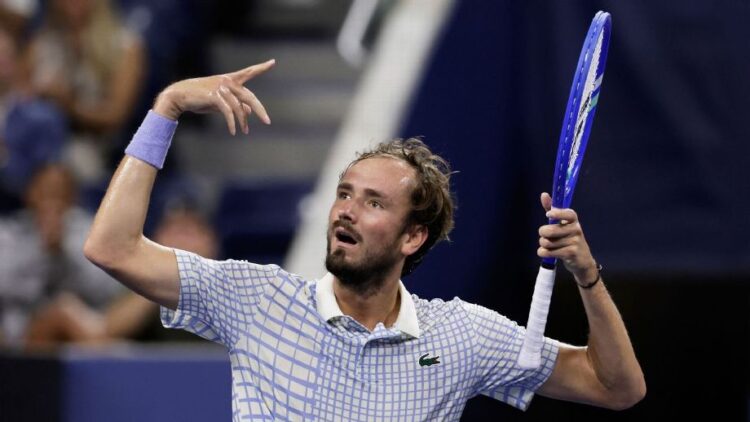 El insólito giro en el Medvedev vs Bonzi: un fotógrafo y un set épico