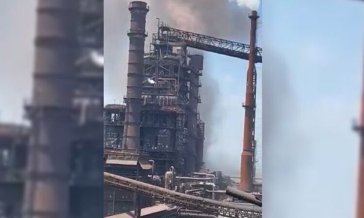 Se registra fuerte explosión en siderúrgica ArcelorMittal en Lázaro Cárdenas, Michoacán