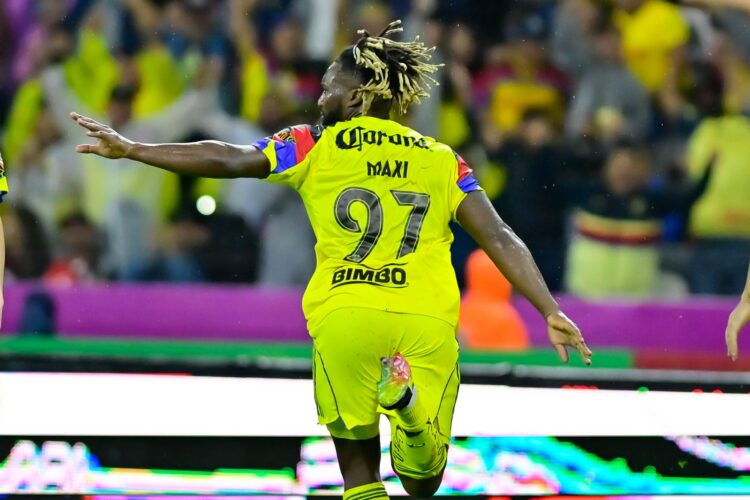 ¡Oh la la, señor francés! Saint-Maximin debuta con gol y remontada