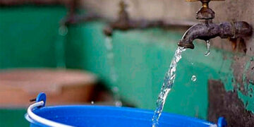 Refuerza Comapa Victoria tandeo por baja producción de agua en La Peñita