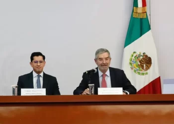 SRE pide a mexicanos en EU evitar confrontaciones durante festejos patrios