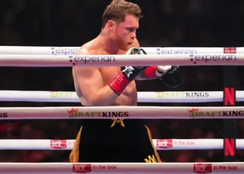 Turki Alalshikh aclara que seguirá peleando ‘Canelo’ Álvarez